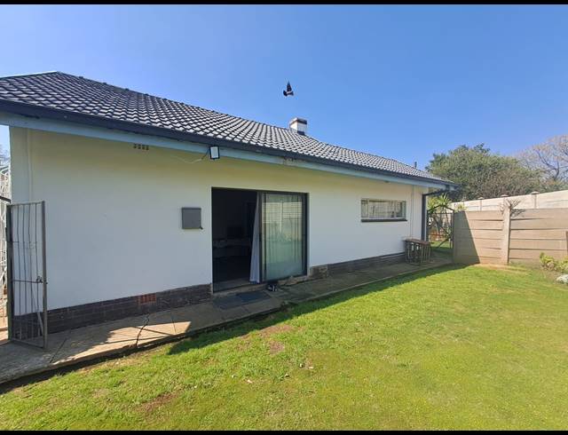 1 BEDROOM FLAT TO LET IN THREE RIVERS